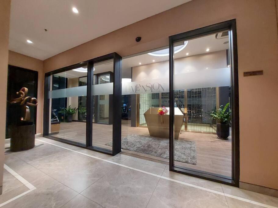 D1Mension 3Br Luxury Condo City Center In Dist 1 Bandar Ho Chi Minh Luaran gambar