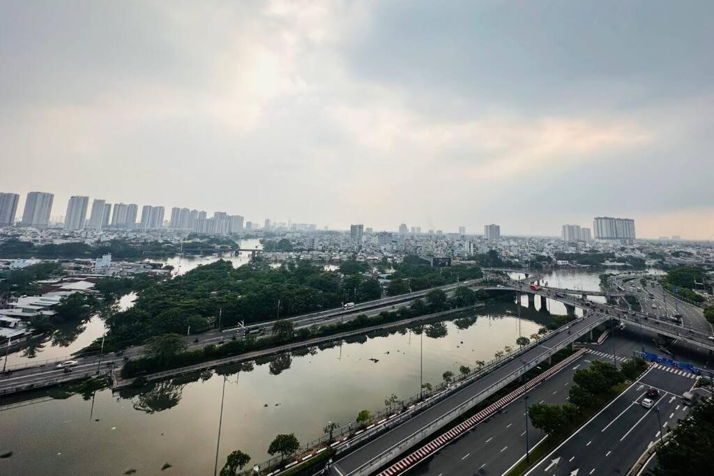 D1Mension 3Br Luxury Condo City Center In Dist 1 Bandar Ho Chi Minh Luaran gambar